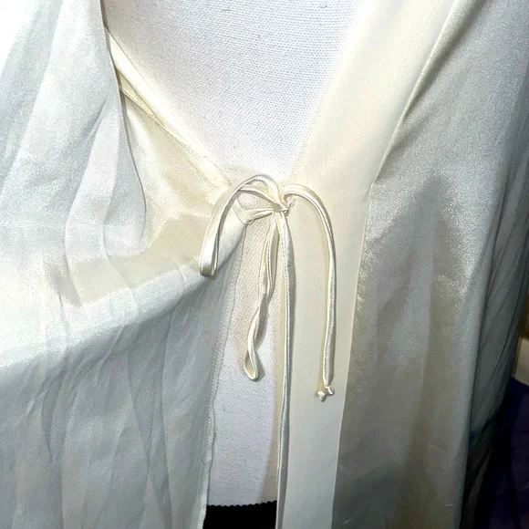 **SOLD ON MARKETPLACE ❤️Cato silky robe with appliqués on chest - Picture 7 of 9